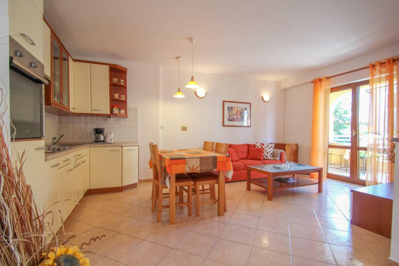 Apartament Alenka Orange Novigrad  Zewnętrze zdjęcie