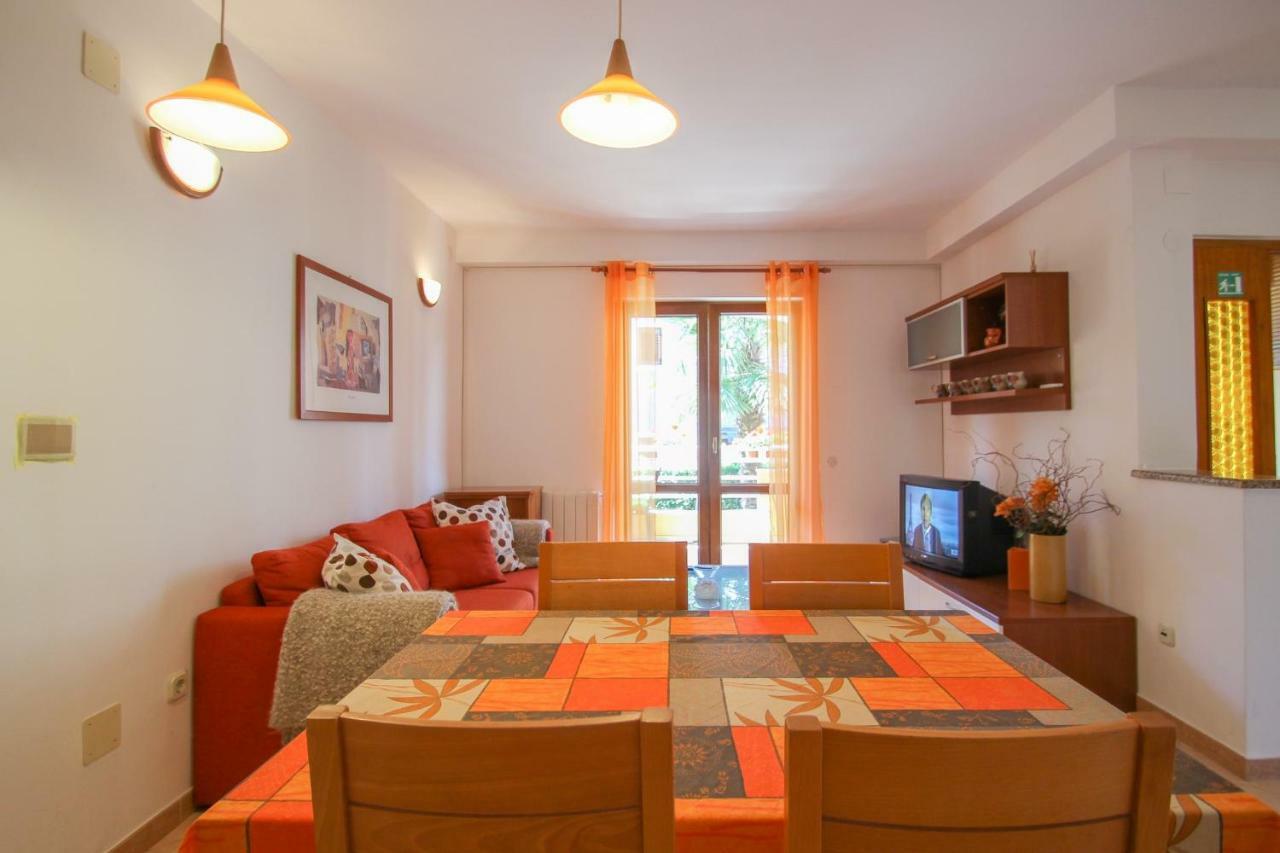 Apartament Alenka Orange Novigrad  Zewnętrze zdjęcie